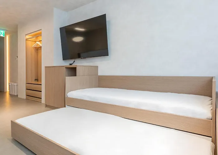 Hotel Comochez Myeongdong *