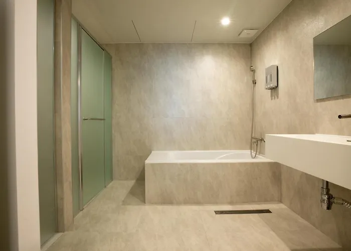 Comochez Myeongdong Hotel *